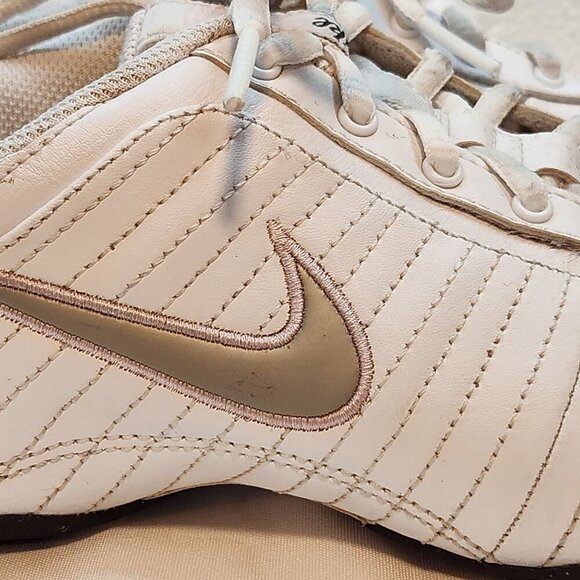 Nike Women's Size 6 Musique White Pink Training Cheer/Dance Sneaker 313768-101 - Picture 5 of 9